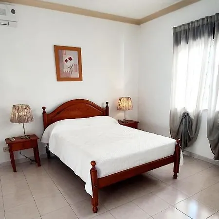 Belinha - Gasthof Quarteira